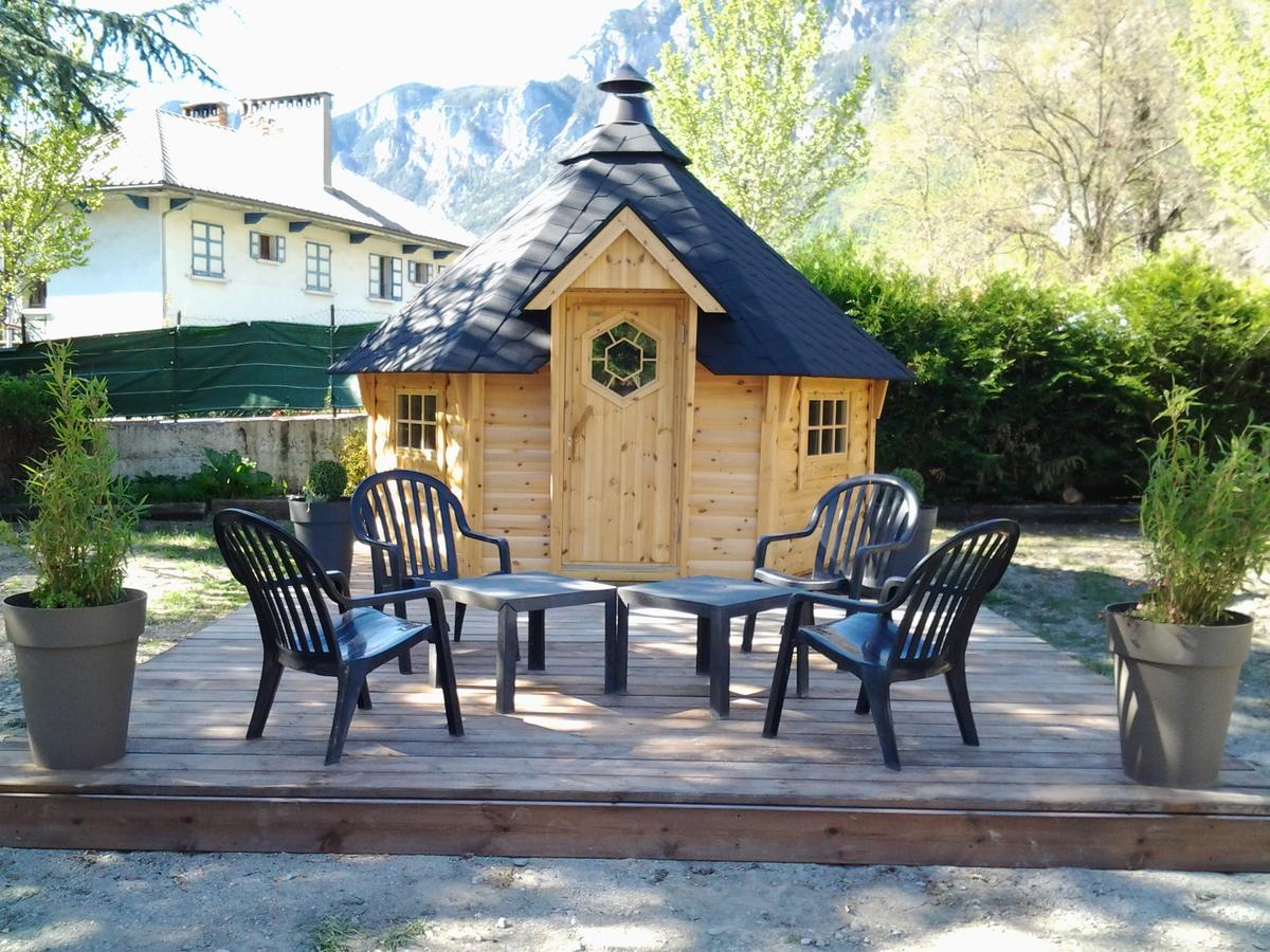 Hotel La Gare LʼArgentière-la-Bessée المظهر الخارجي الصورة